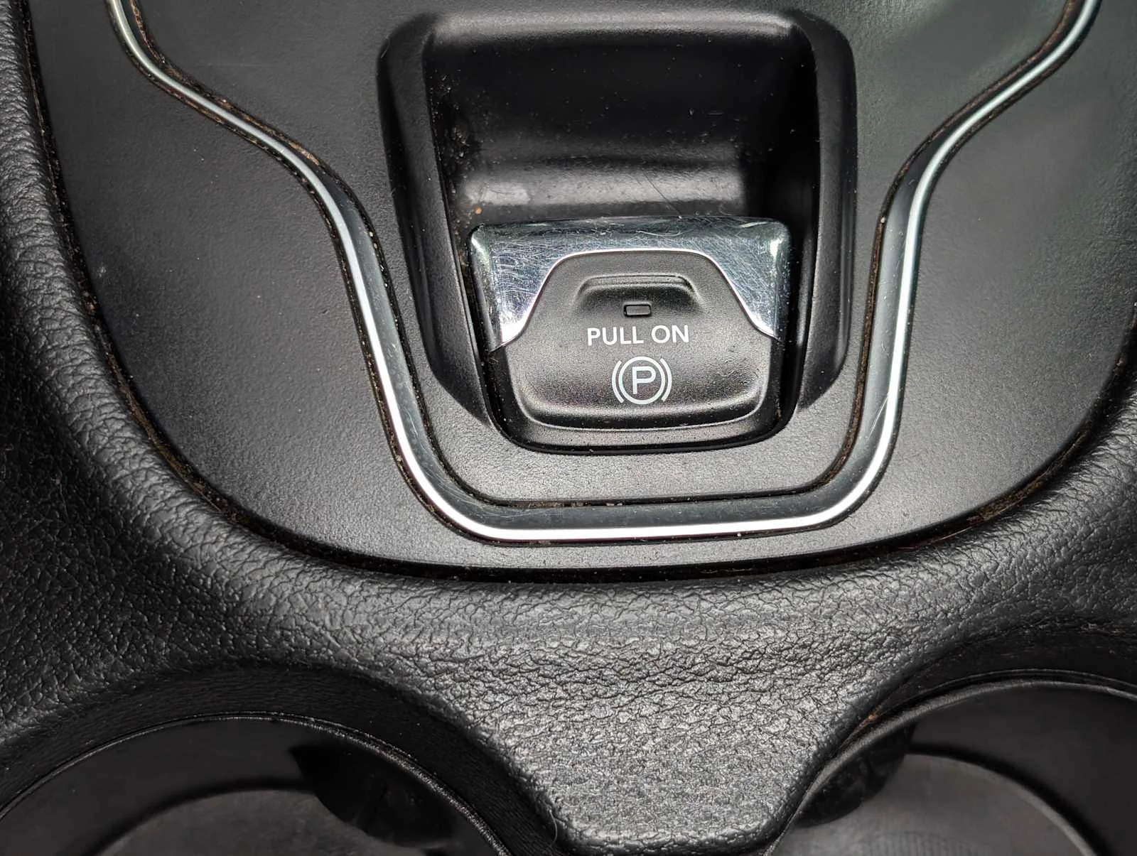 Used 2019 Pearl White Pearlcoat Jeep High Altitude image 29