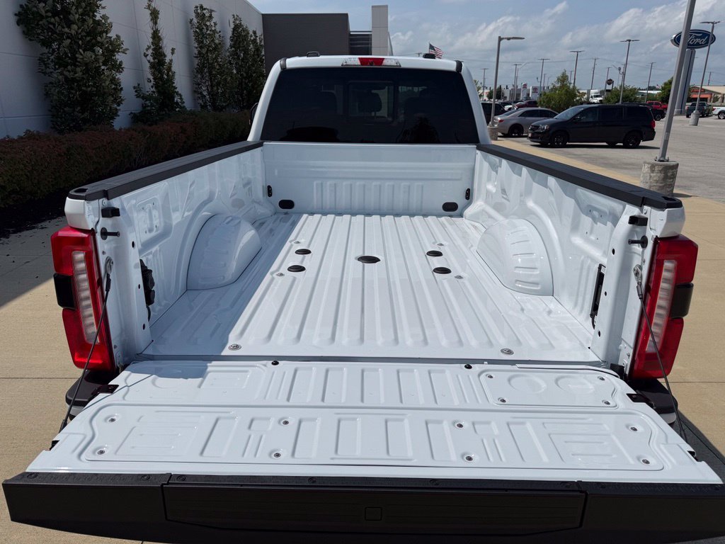 New 2026 Oxford White Ford F-350® XL image 7