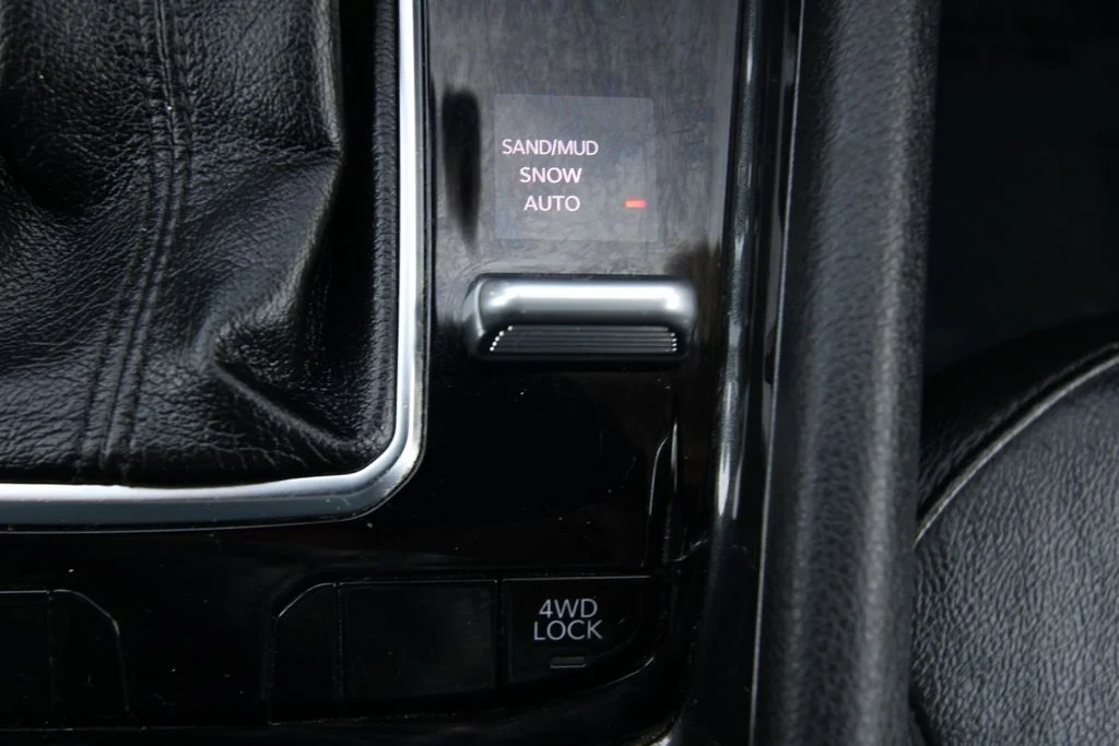Used 2022 Blue Jeep Latitude Lux image 27