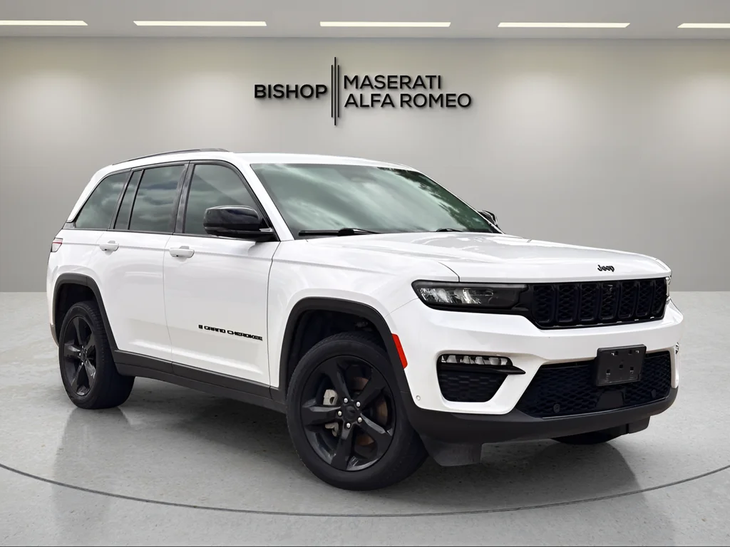 Used 2023 White Jeep Limited image 1