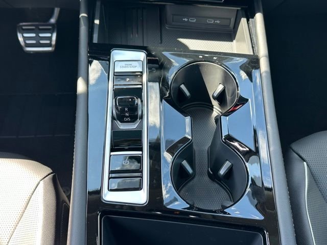 New 2026 Deep Black Pearl Volkswagen SEL Premium R-Line image 34