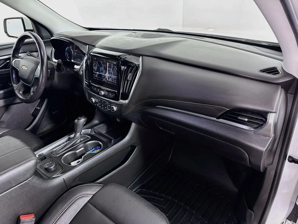 Used 2019 Summit White Chevrolet LT Leather image 31