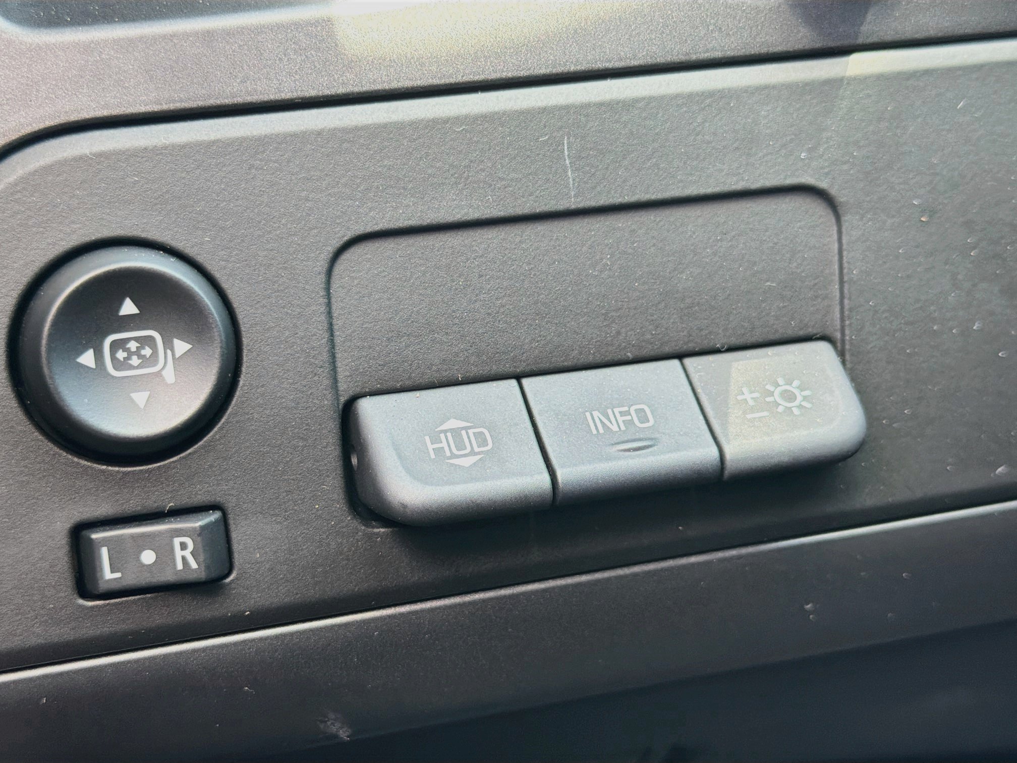 Used 2014 Arctic White Chevrolet 2LT image 33