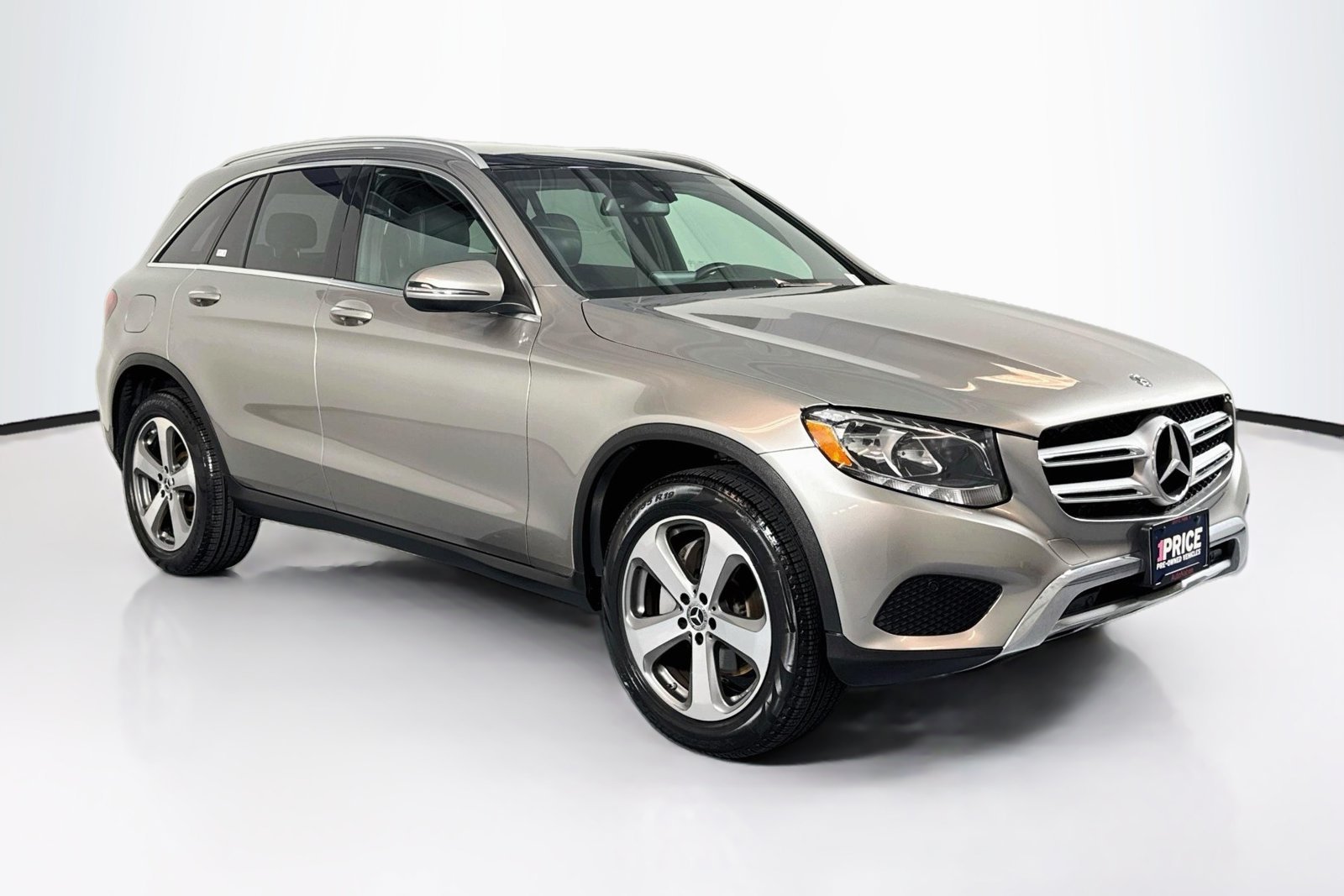 Used 2019 Mojave Silver Metallic Mercedes-Benz GLC 300 image 3