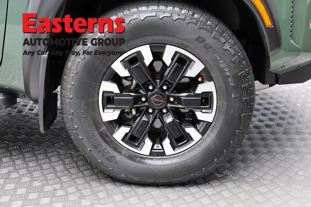 Used 2023 Green Nissan PRO-4X image 32