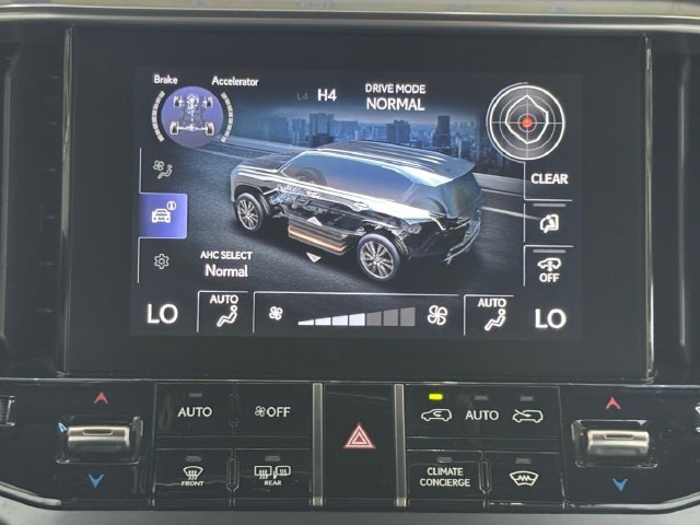 Used 2024 Silver Lexus 600 Luxury image 4