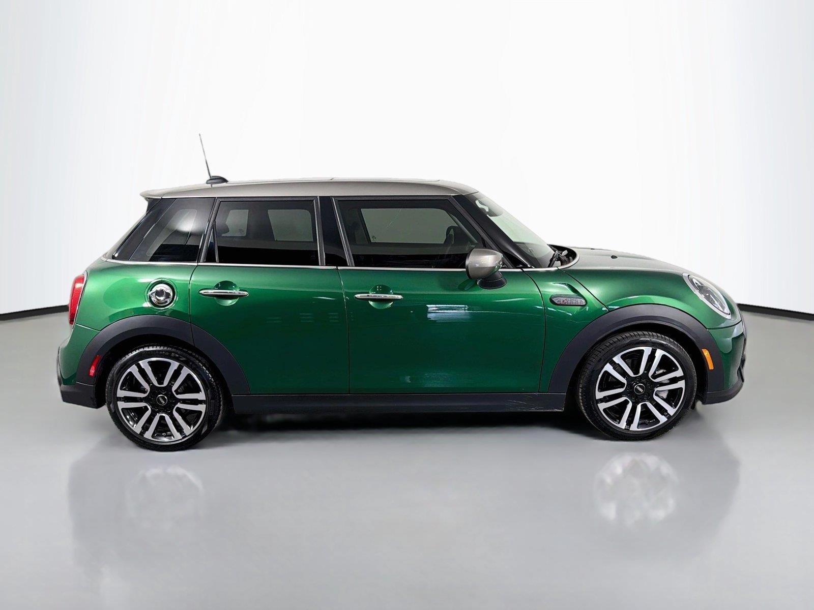 Used 2024 British Racing Green IV Metallic MINI Cooper S image 4