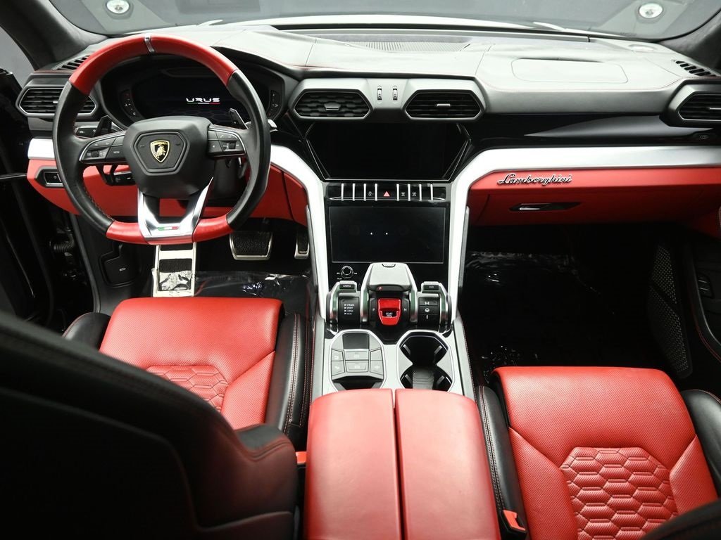 2021 LAMBORGHINI URUS - Image 22