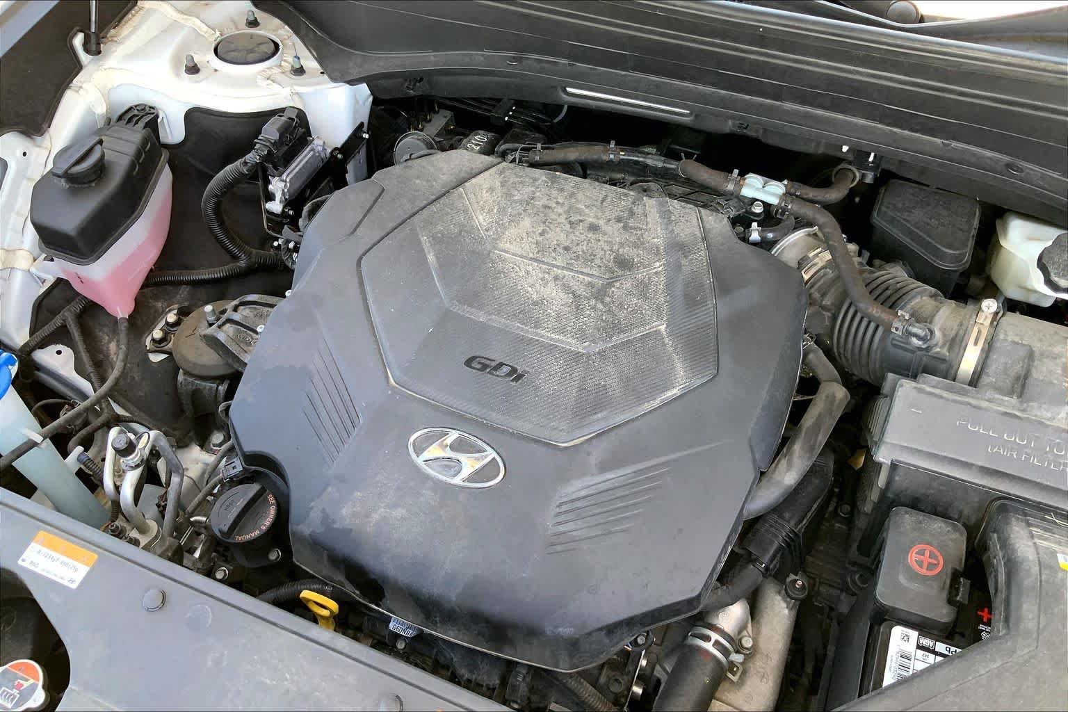 Used 2025 Hyper White Hyundai SEL image 35