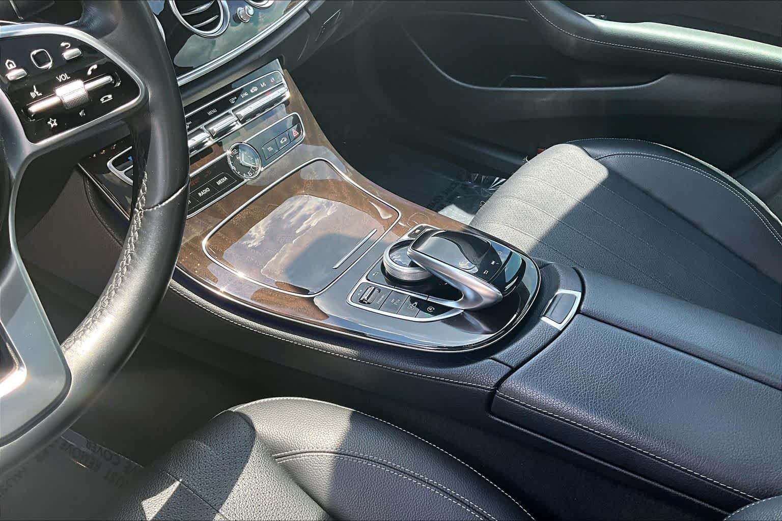 Used 2019 Obsidian Black Metallic Mercedes-Benz E 450 image 17