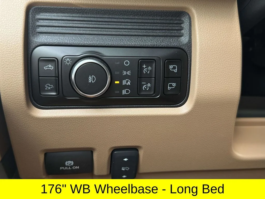 New 2026 Oxford White Ford F-350® Lariat® image 18