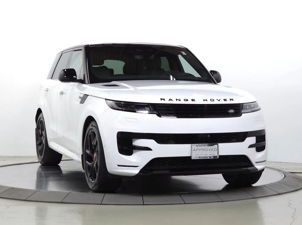 Certified Used 2025 White Land Rover Dynamic SE image 9