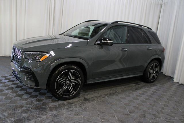 New 2026 MANUFAKTUR Silicon Grey Mercedes-Benz GLE 450 image 39