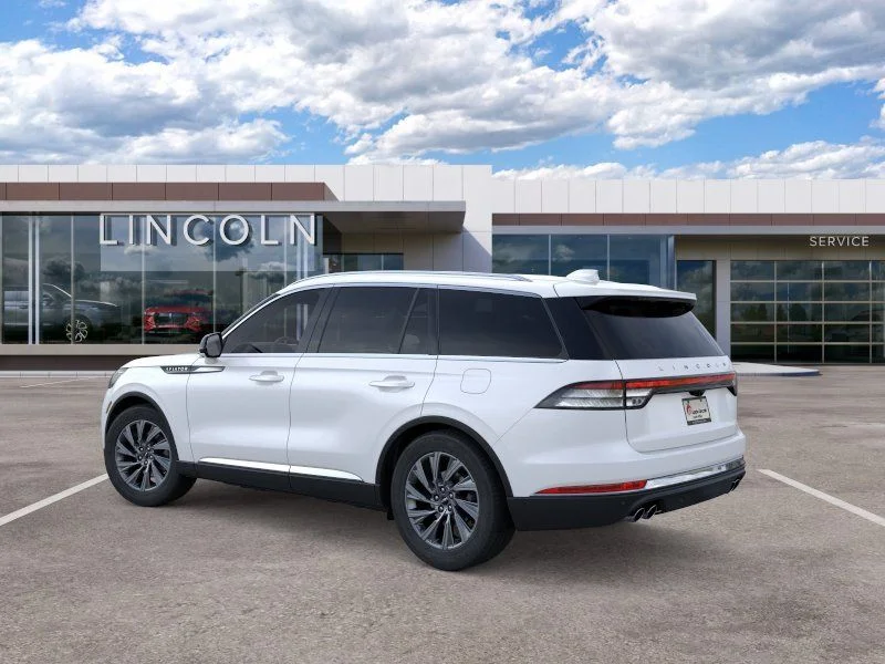 New 2026 White Lincoln Premiere image 4