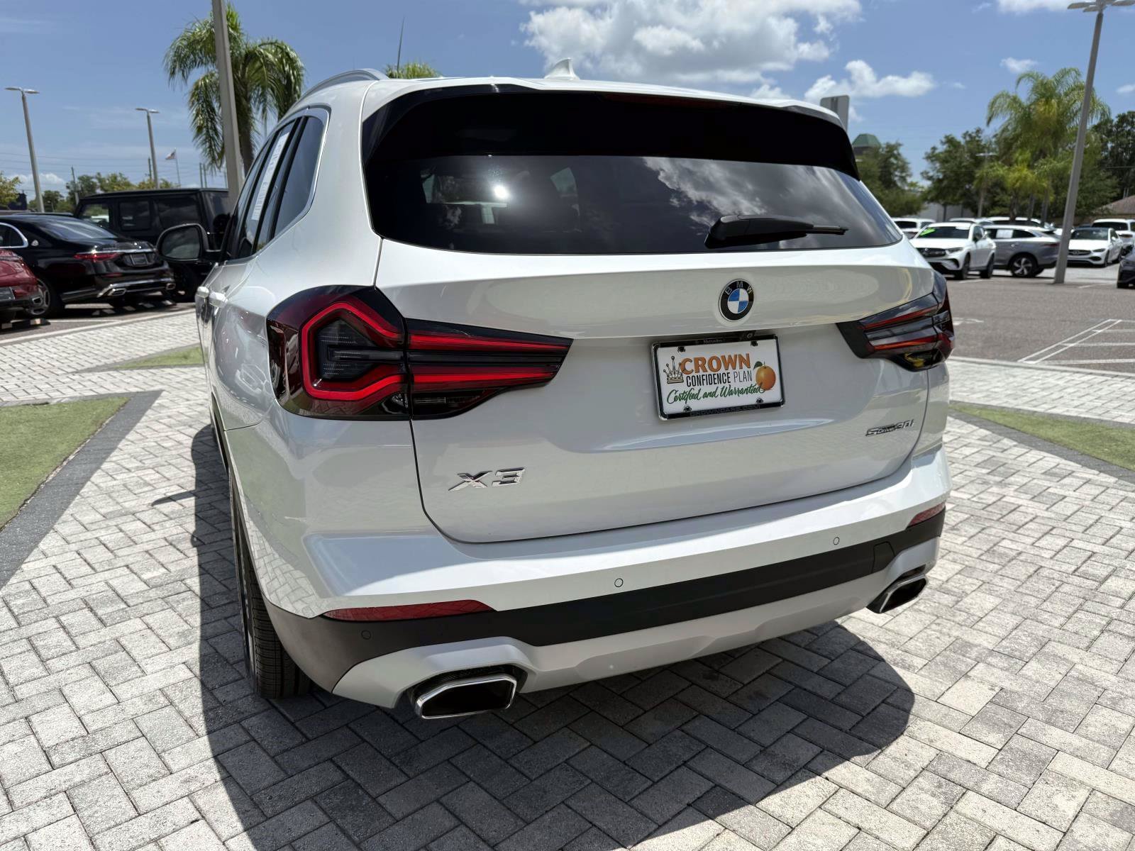 Used 2022 Mineral White Metallic BMW sDrive30i image 9