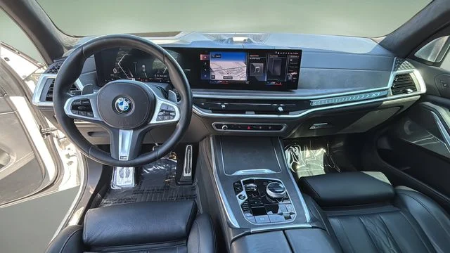 Used 2023 White BMW xDrive40i image 16