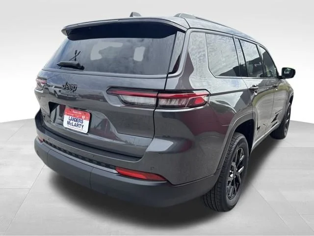 New 2026 Baltic Gray Metallic Clear-Coat Exterior Paint Jeep Altitude image 5