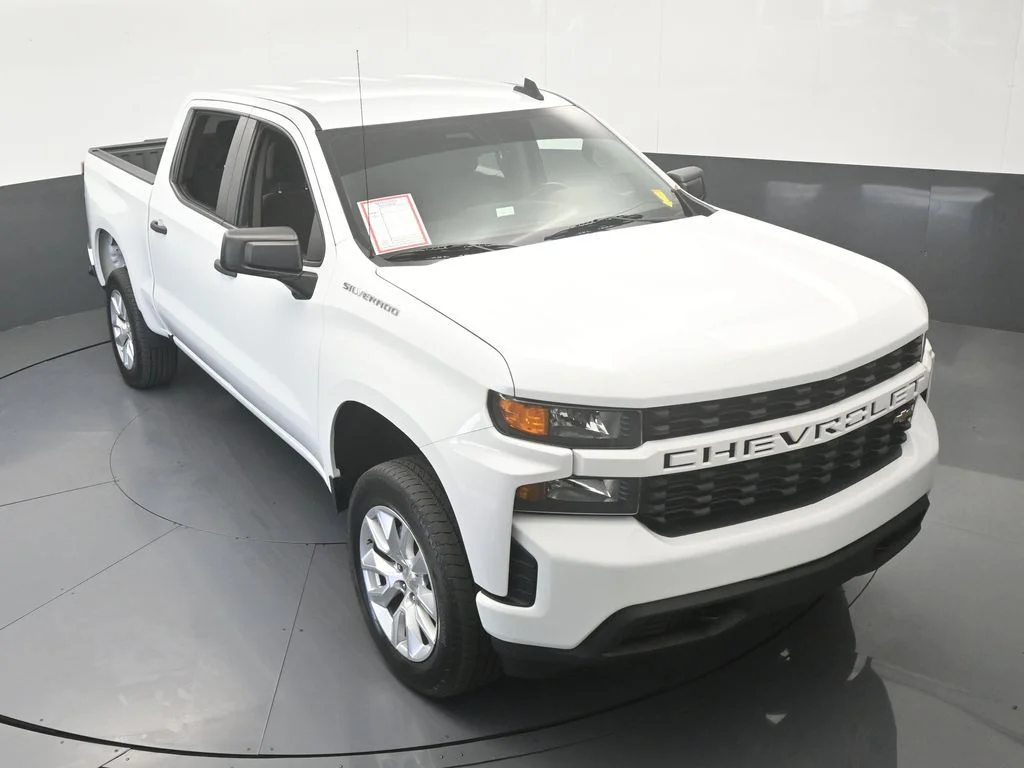 Used 2022 Summit White Chevrolet Custom image 54
