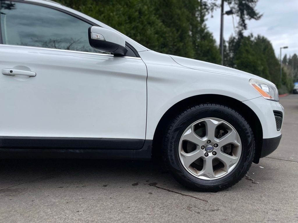 Used 2013 Volvo XC60 3.2 Premier Plus with VIN YV4940DZ4D2380746 for sale in Gladstone, OR