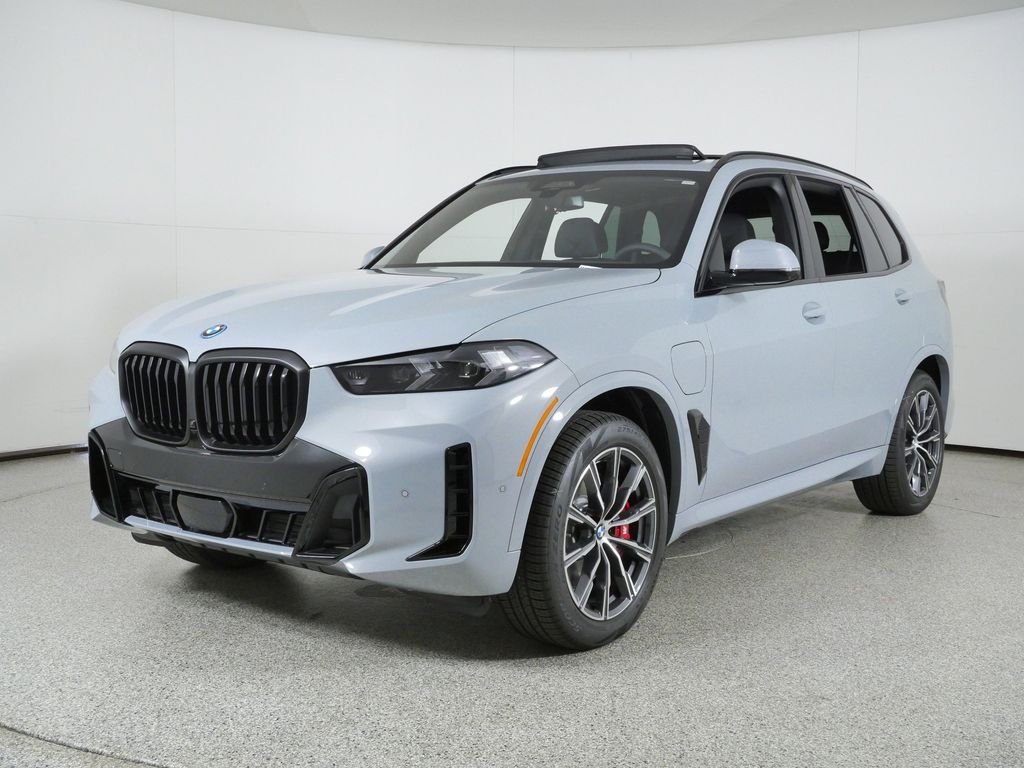 2026 BMW X5 xDrive50e's photo