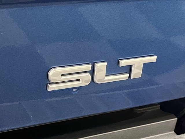 Used 2017 Stone Blue Metallic GMC SLT image 34