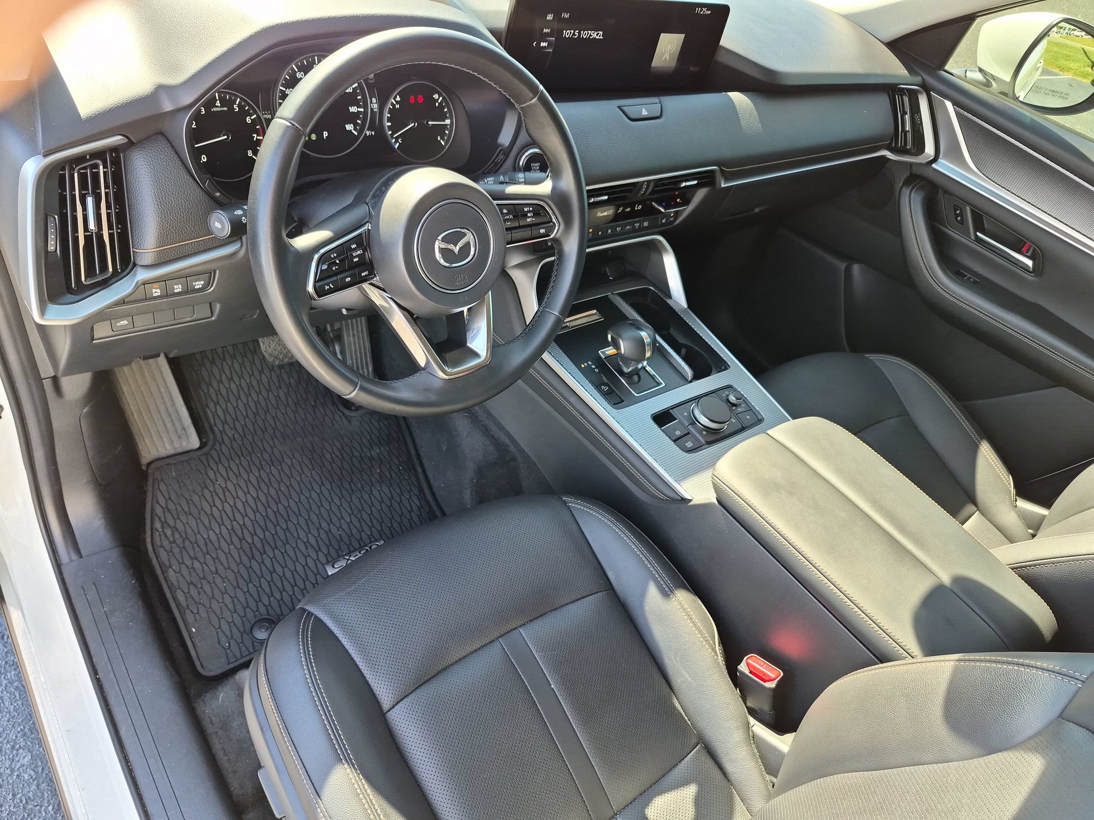 Used 2025 Rhodium White Premium Mazda Preferred Package image 15