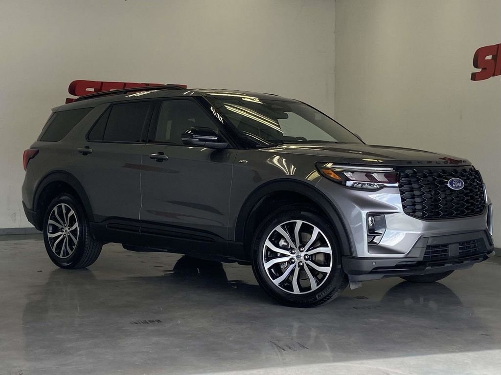2025 Ford Explorer ST-LINE 4WD (PL535)'s photo