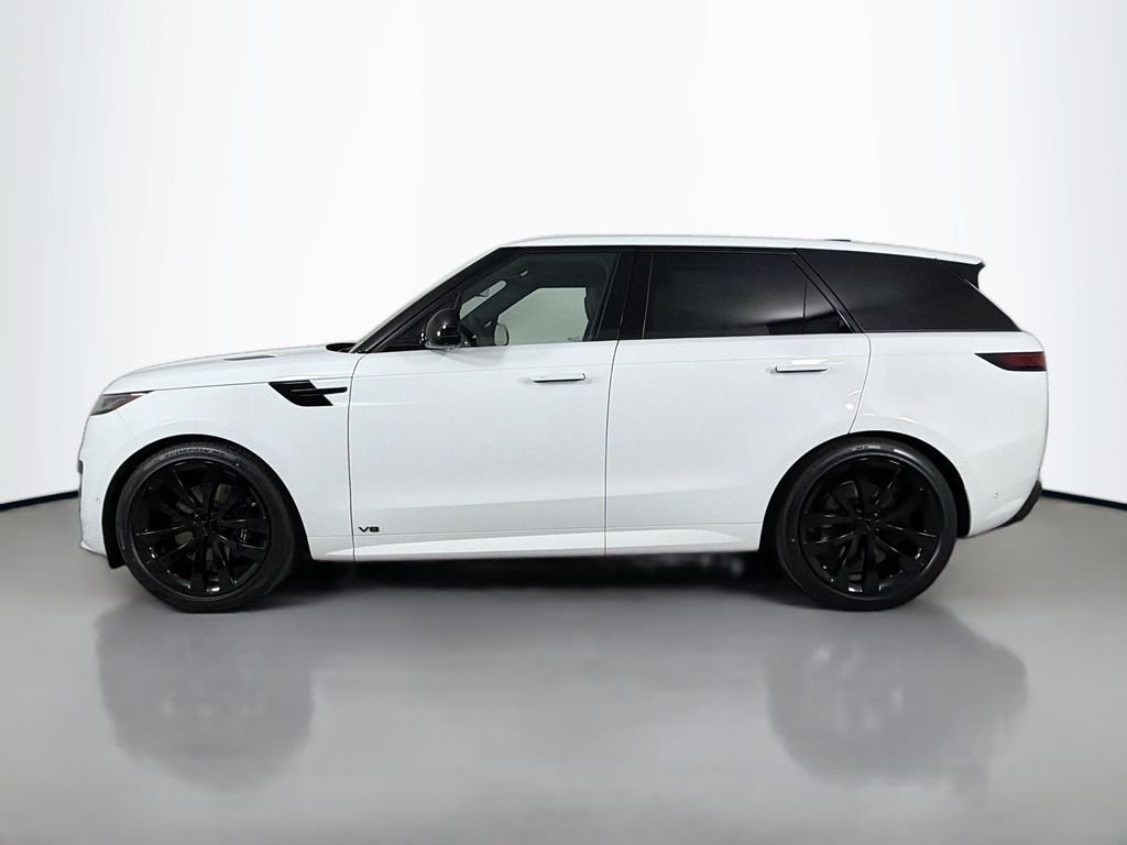 New 2026 Fuji White Land Rover Dynamic SE image 8