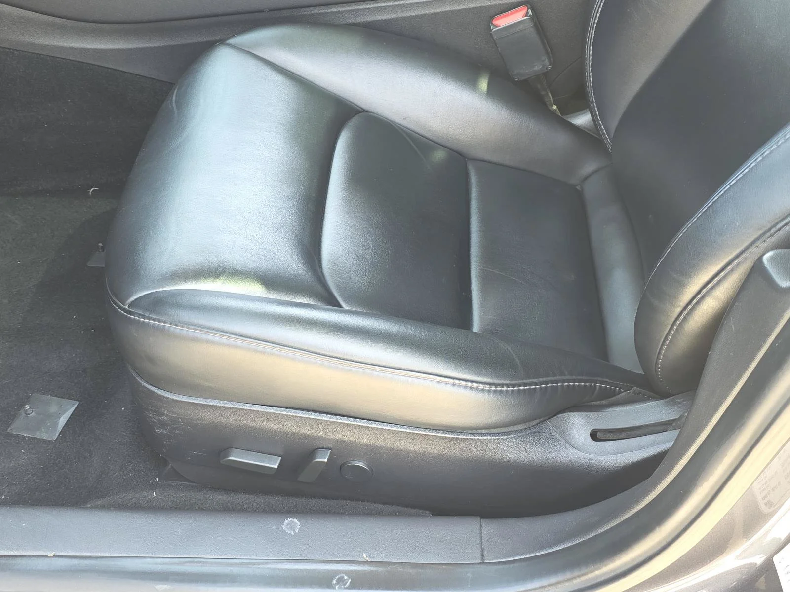 Used 2019 Midnight Silver Metallic Tesla Mid Range image 12
