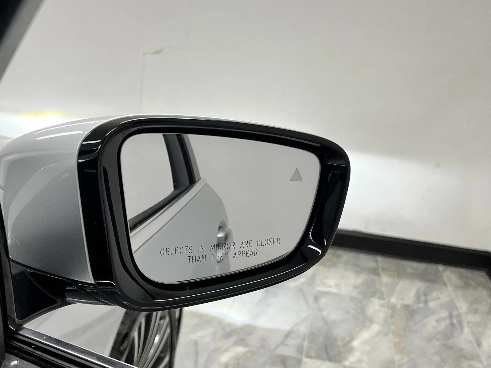 Used 2019 Glacier Silver Metallic BMW 530i xDrive image 40