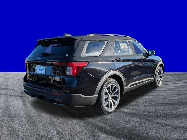 New 2026 Agate Black Metallic Ford ST-Line image 4