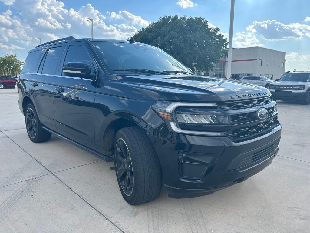 Used 2022 Black Ford Limited image 3