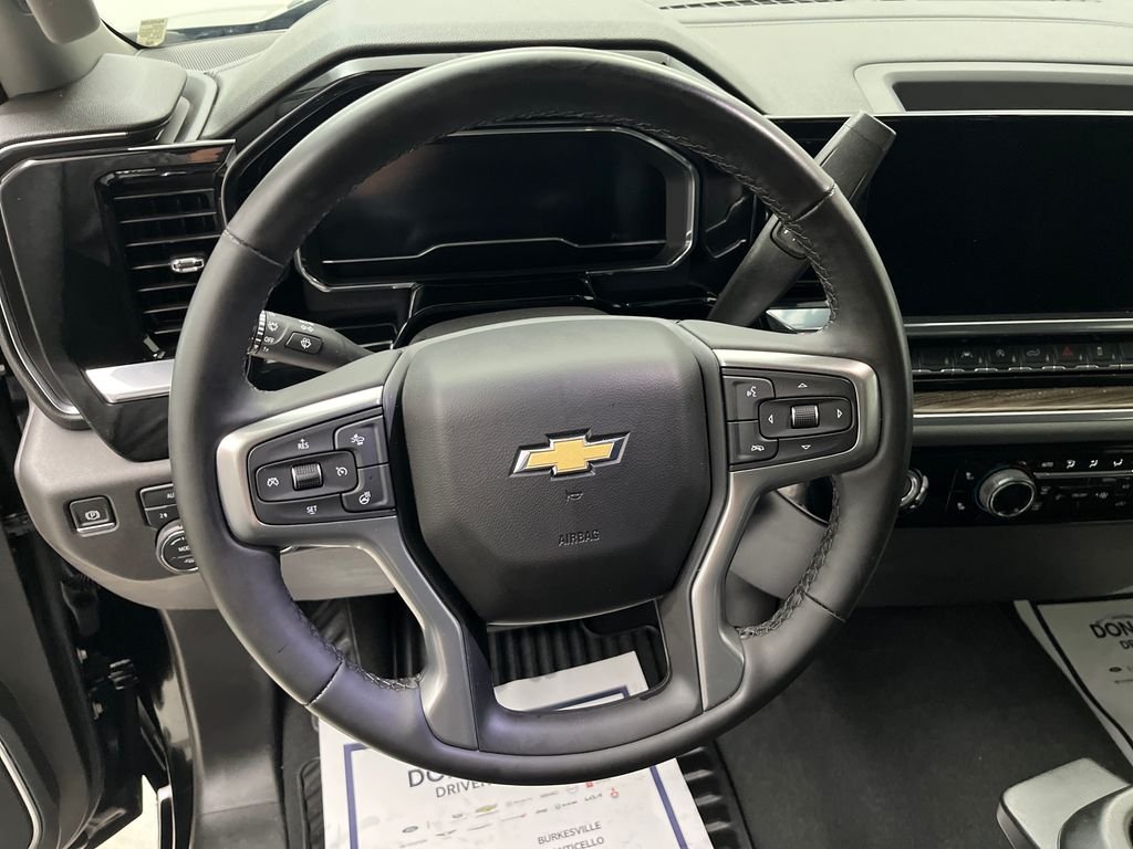Used 2024 Black Chevrolet LT image 17