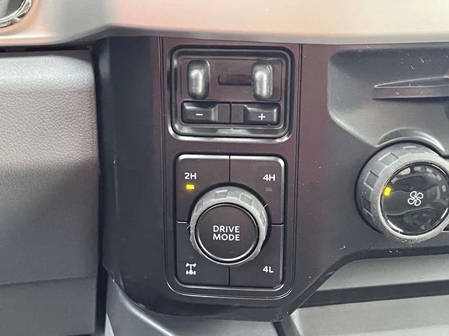 New 2026 Oxford White Ford F-250® XLT image 29