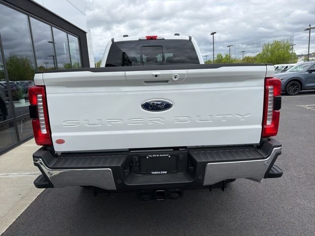 New 2026 Star White Metallic Tri-Coat Ford F-350® Lariat® image 4