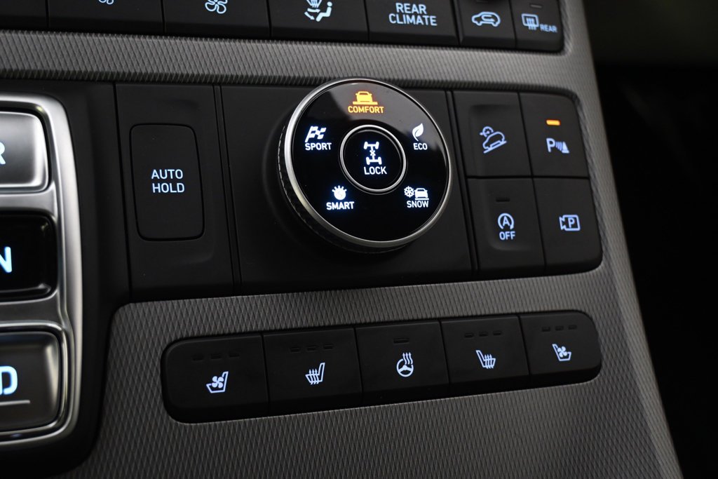Certified Used 2024 Graphite Hyundai Limited image 32
