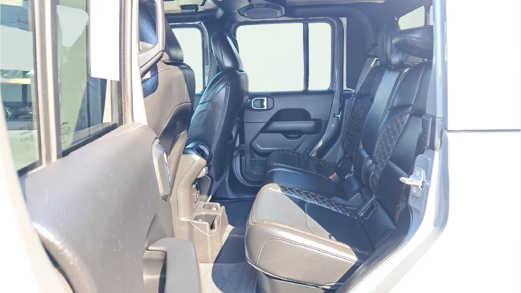 Used 2022 Gray Jeep Overland image 12