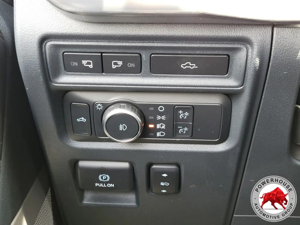 Used 2022 Blue Ford Lariat image 27