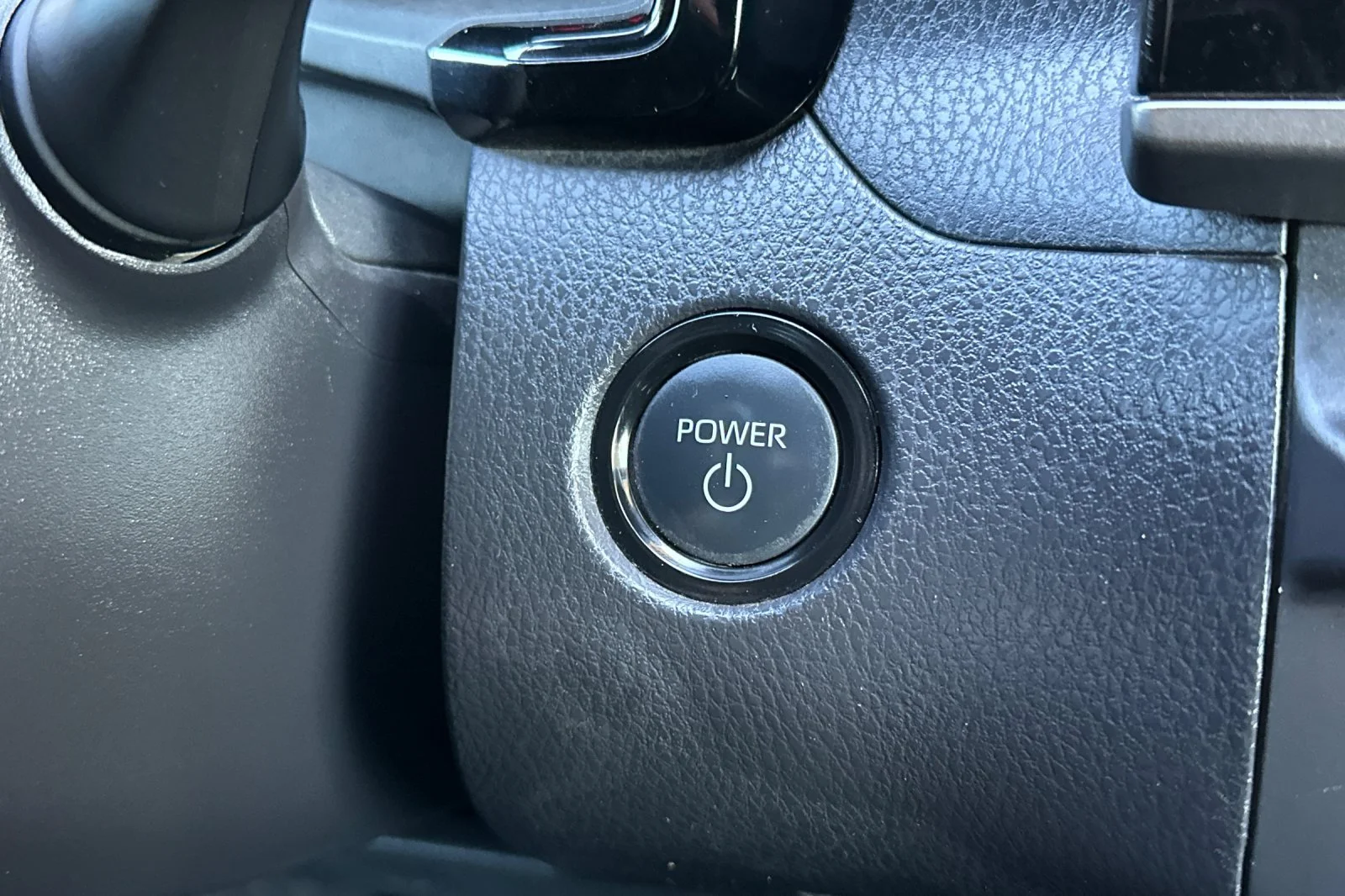 Certified Used 2025  Toyota SE image 20