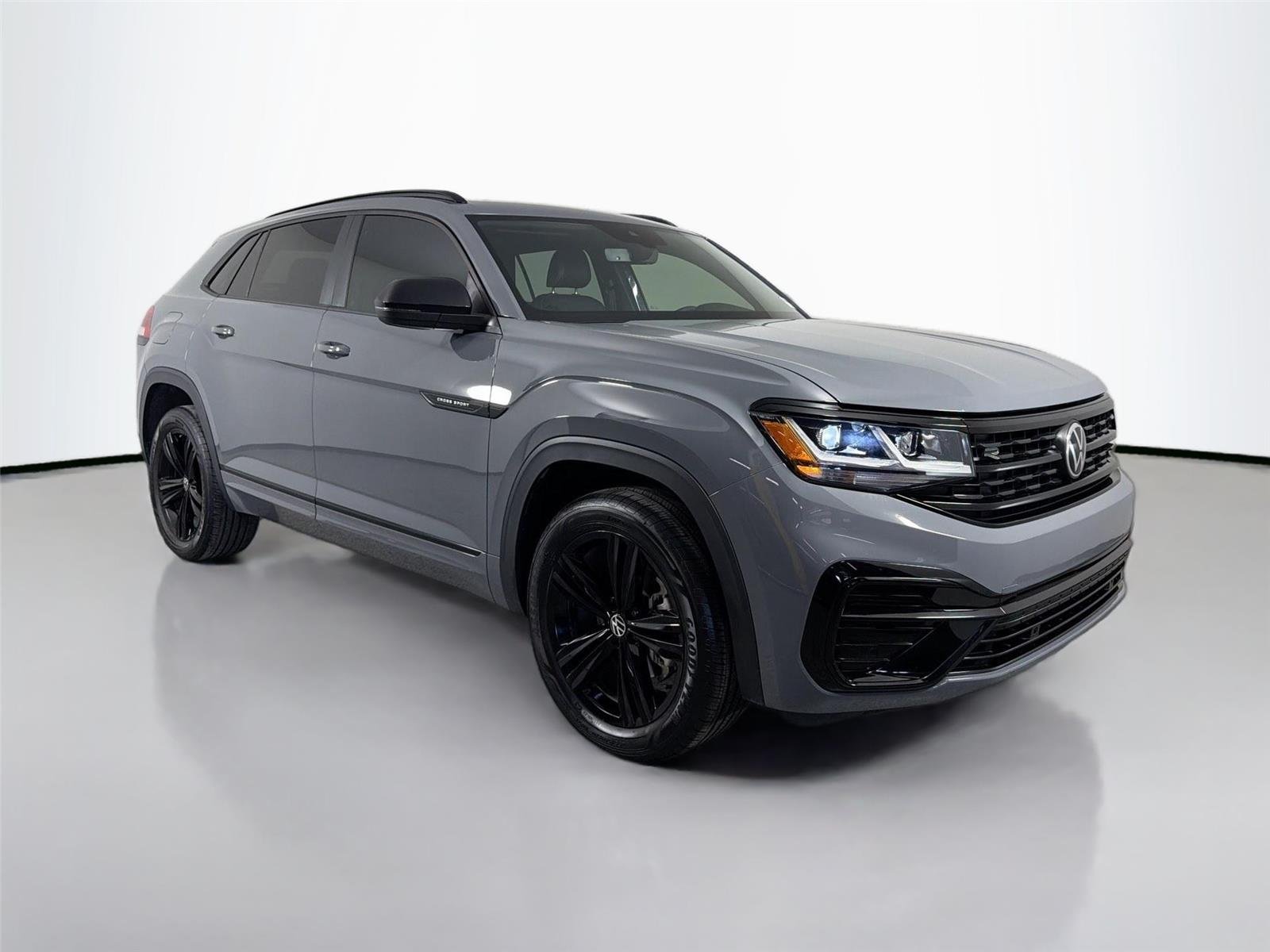 Certified Used 2023 Pure Gray Volkswagen 2.0T SEL R-Line Black image 3