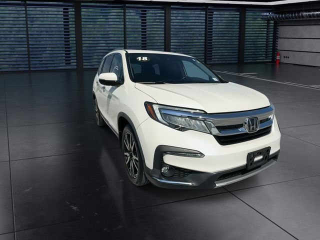 Used 2019  Honda Touring image 3