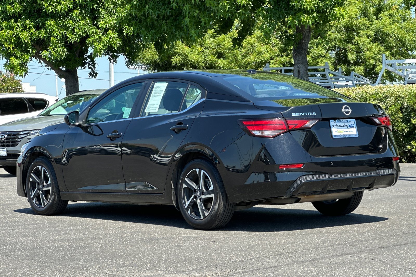 Used 2024 Super Black Nissan SV image 6