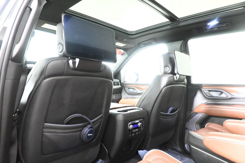 2024 GMC Yukon Denali Ultimate - Photo 32