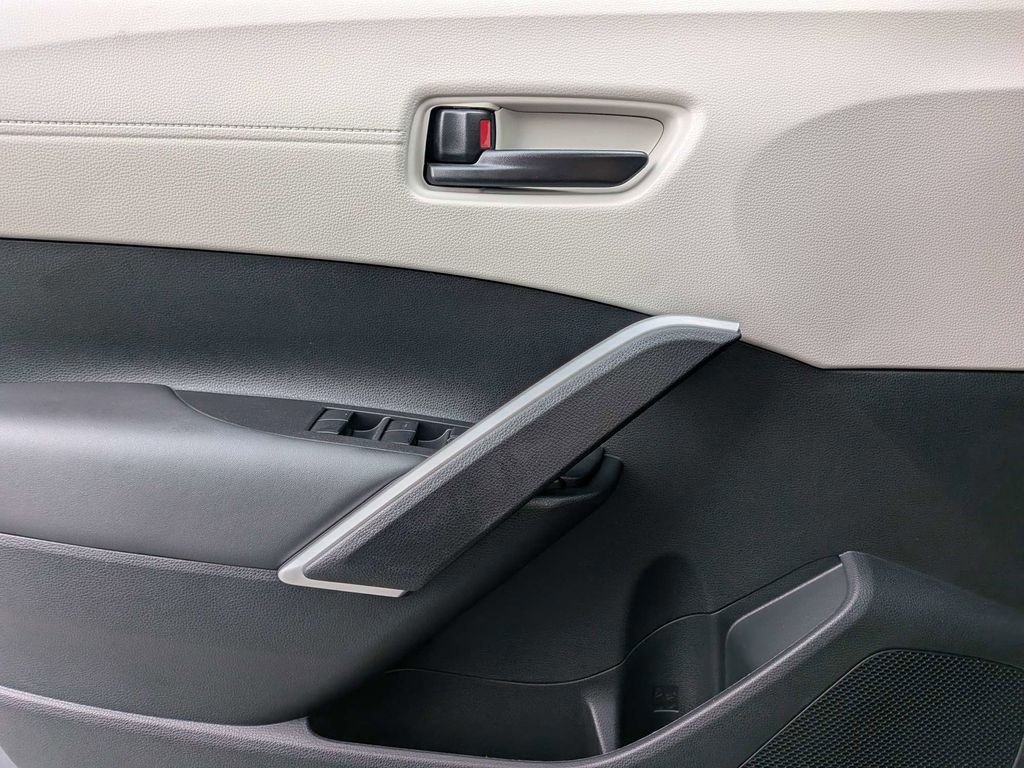 Used 2026  Toyota L image 25