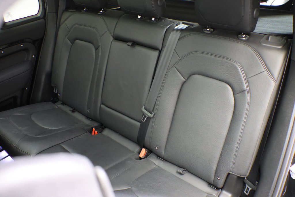 Used 2023 Santorini Black Metallic Land Rover S image 36
