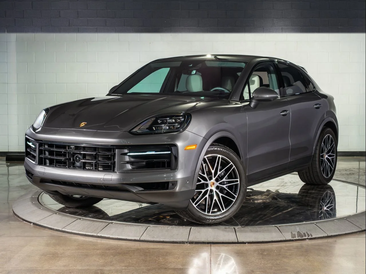 2026 Porsche Cayenne -'s photo