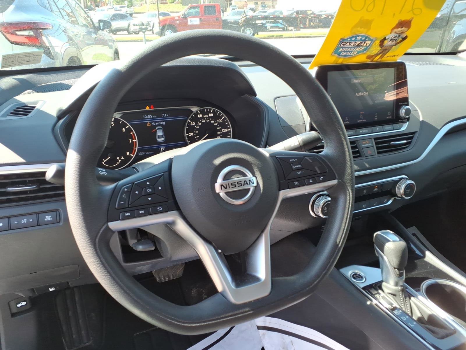 Used 2021 Pearl White Tricoat Nissan 2.5 SV image 11