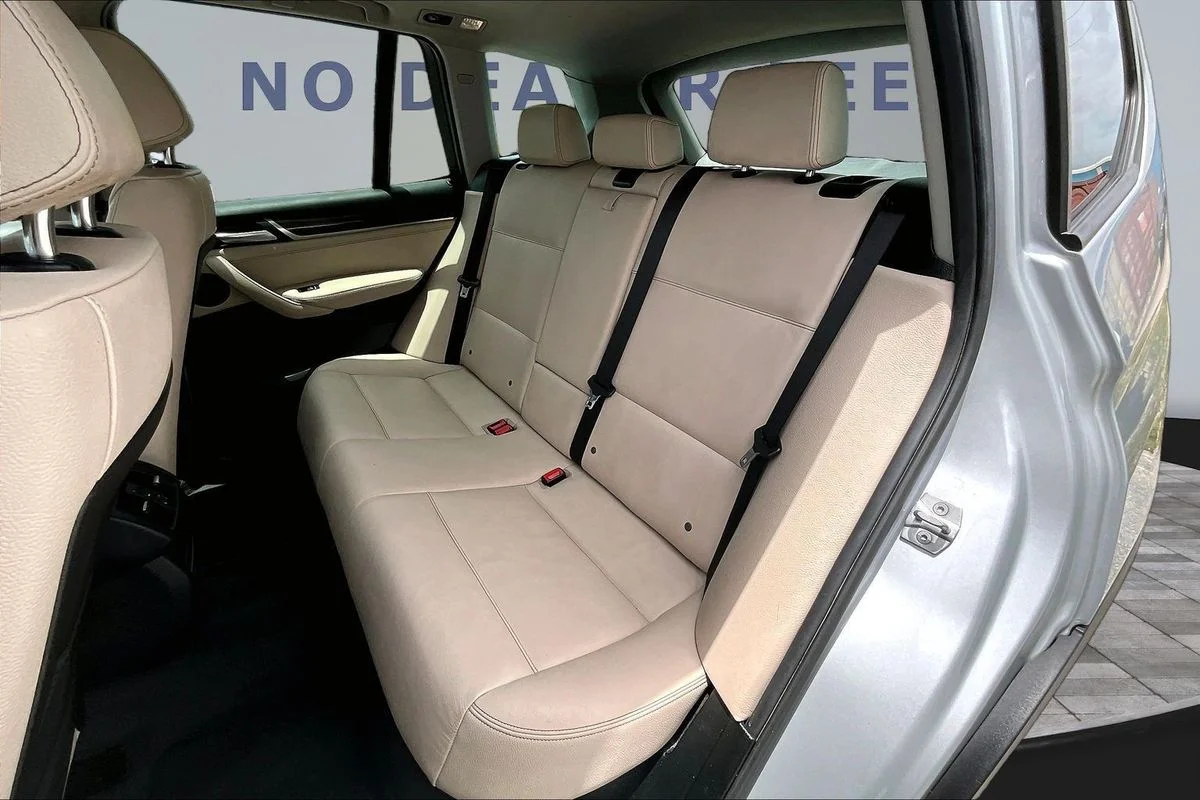 Used 2017 Silver BMW xDrive28i image 22