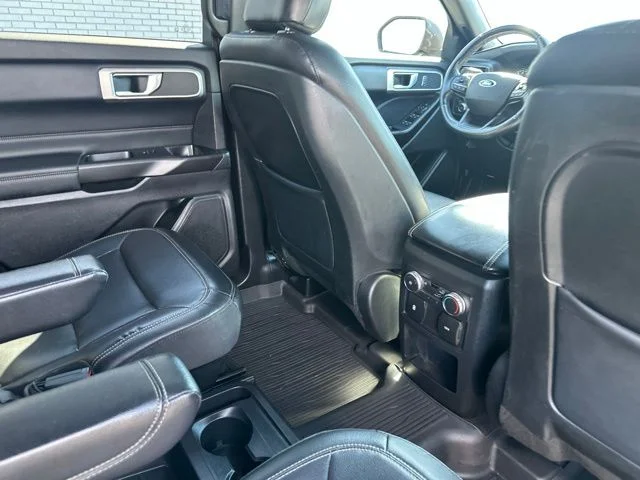 Used 2020 Blue Metallic Ford XLT image 11