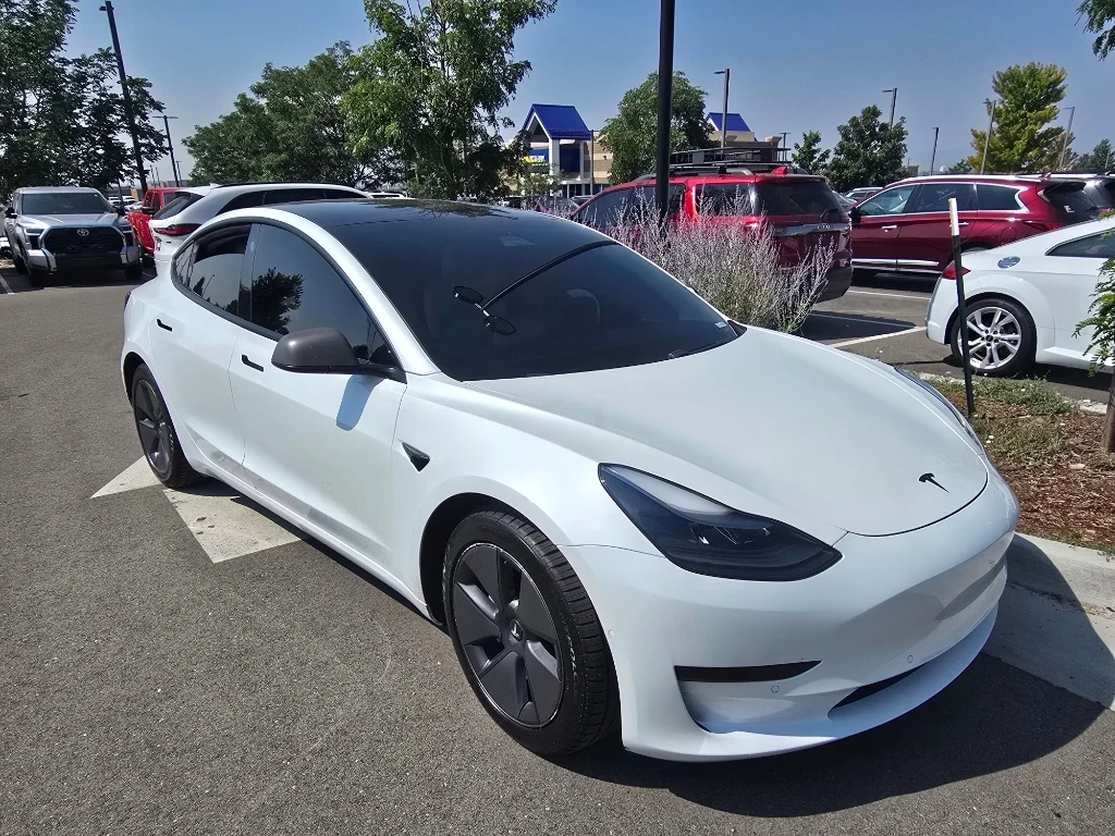 Used 2021 Pearl White Multi-Coat Tesla Standard Range Plus image 8